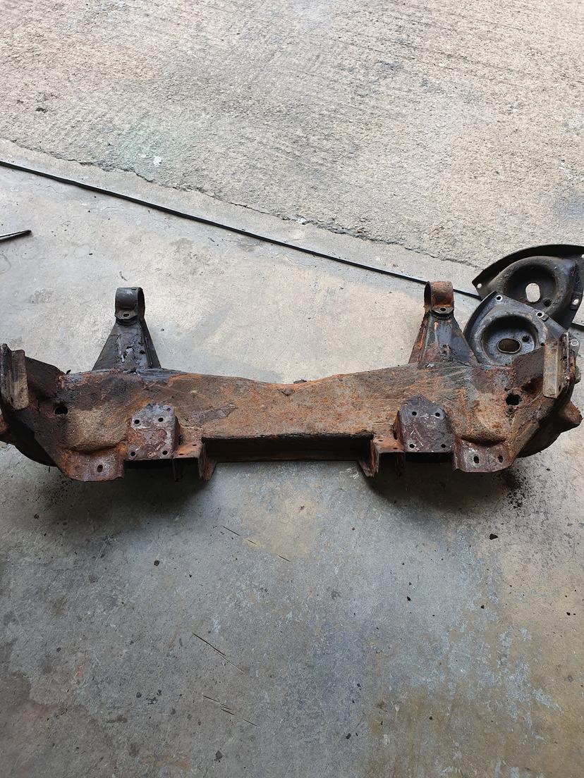 XJR-S Front Axle Rebuild 5